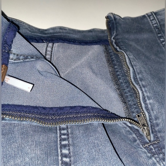 FREE PEOPLE WE THE FREE MODERN FEMME BLUE GRAY DENIM MINISKIRT TRENDY BOHEMIAN - Picture 5 of 8